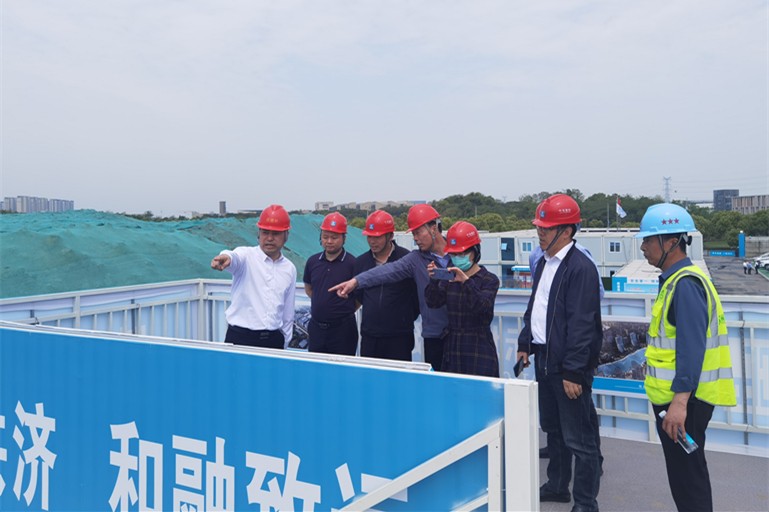 0428市水利局調(diào)研_副本.jpg